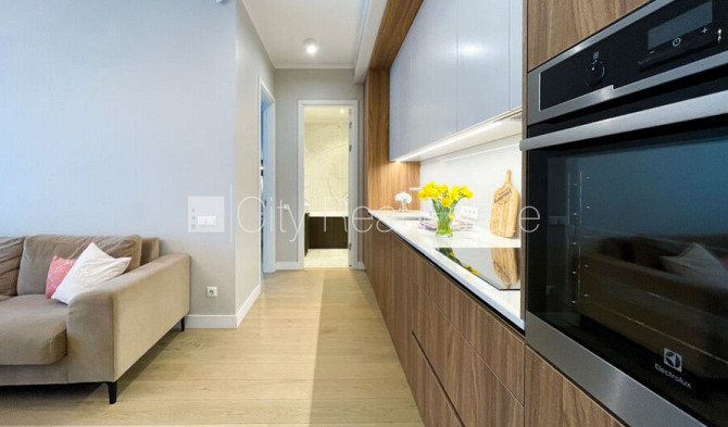 Новостройка, благоустроенная озеленённая территория, место для машины, Рига - изображение 6