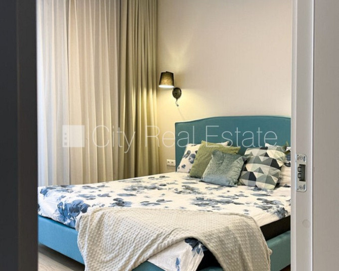 Новостройка, благоустроенная озеленённая территория, место для машины, Рига - изображение 7