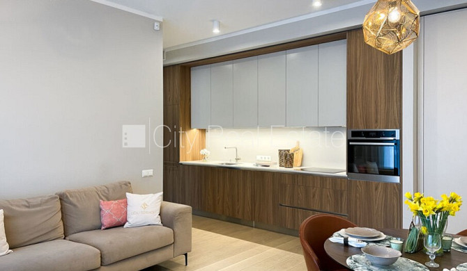 Новостройка, благоустроенная озеленённая территория, место для машины, Рига - изображение 5