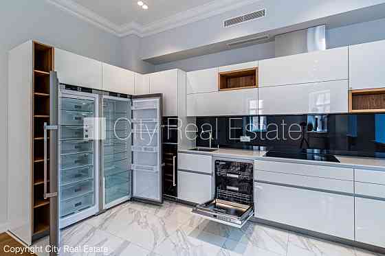 Реновированный дом, закрытый двор, возможность аренды парковки, охраняемая Рига