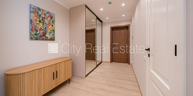 Новостройка, благоустроенная озеленённая территория, подземная стоянка, во Юрмала - изображение 18