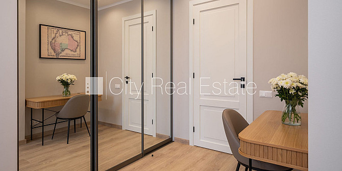 Новостройка, фасадный дом, благоустроенная озеленённая территория, подземная Юрмала - изображение 18