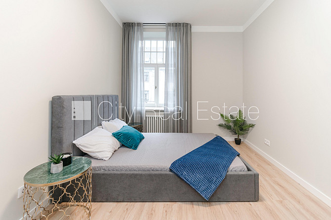 Фасадный дом, реновированный дом, плата за обслуживание в месяц 70 EUR, вход с улицы, Рига - изображение 4