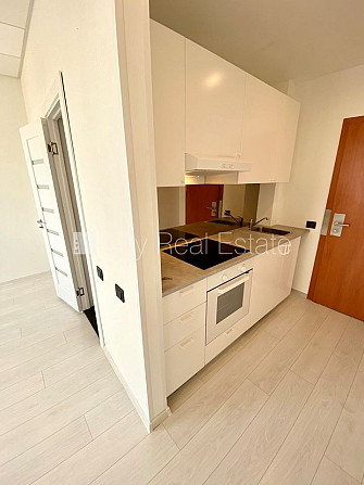 Фасадный дом, реновированный дом, закрытый двор, вход с улицы, лифт, лестничная Рига - изображение 4