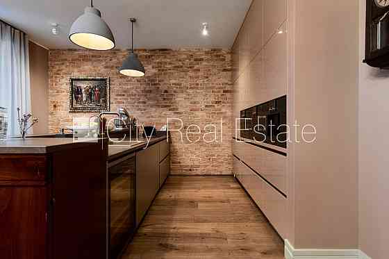 Частный дом, благоустроенная озеленённая территория, подъездная дорога покрыта Jūrmala