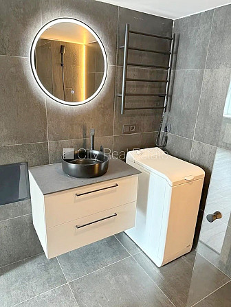 Фасадный дом, закрытый двор, возможность аренды парковки, вход с улицы, Рига - изображение 8