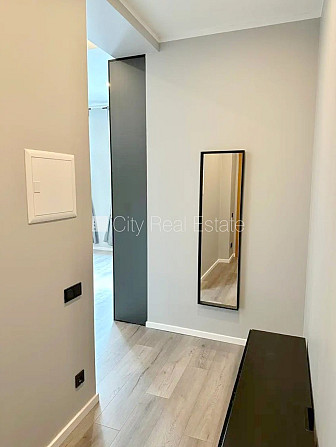 Фасадный дом, закрытый двор, возможность аренды парковки, вход с улицы, Рига - изображение 11