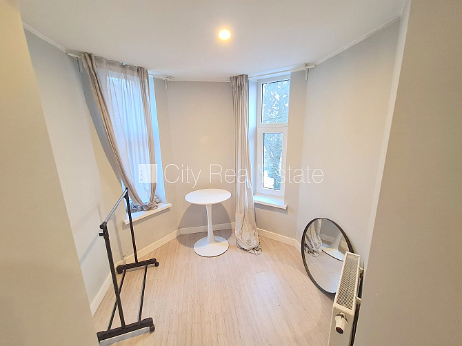 Фасадный дом, реновированный дом, благоустроенный озеленённый двор, закрытый Рига - изображение 12