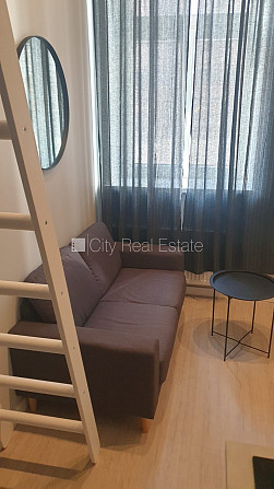 Фасадный дом, реновированный дом, закрытый двор, вход с улицы, лестничная клетка Рига - изображение 7