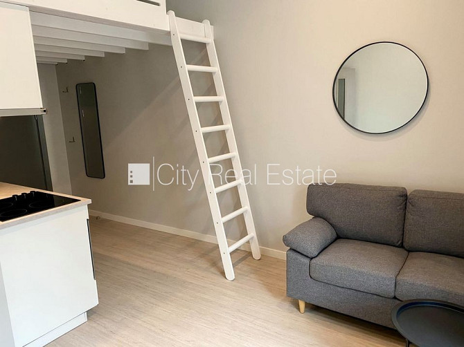 Фасадный дом, реновированный дом, закрытый двор, вход с улицы, лестничная клетка Рига - изображение 5