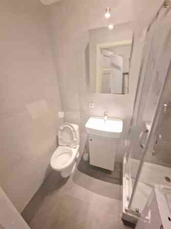 Фасадный дом, реновированный дом, закрытый двор, вход с улицы и со двора, Рига