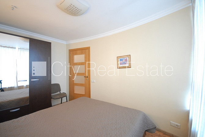 Jaunceltne, pagalma ēka, energo efektīva māja, ieeja no pagalma, puspagrabs, ir lifts, logi Rīga - foto 17