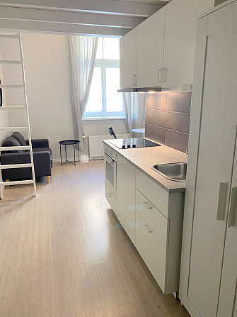 Фасадный дом, реновированный дом, закрытый двор, вход с улицы, лестничная клетка Рига - изображение 10