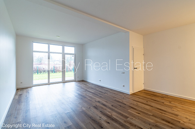 Рядный дом, энергоэффективный дом, благоустроенная озеленённая территория, Рига - изображение 2