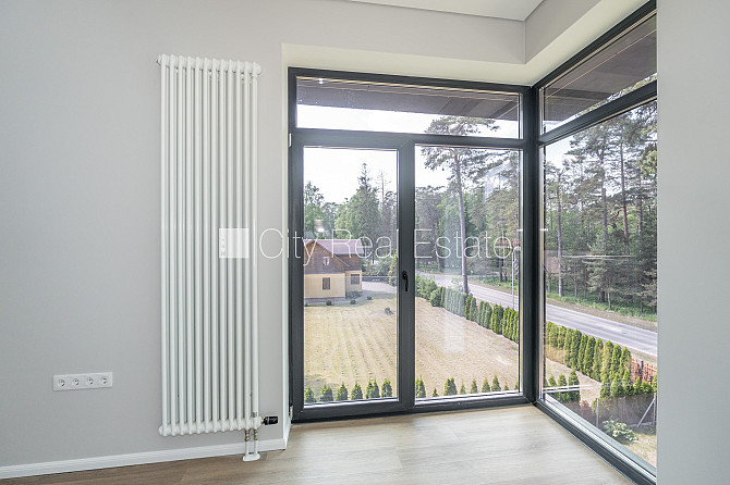 Новостройка, благоустроенная озеленённая территория, подъездная дорога покрыта Юрмала - изображение 10