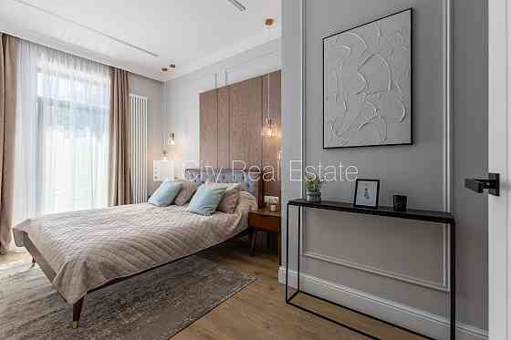 Новостройка, зеленая территория, закрытая территория, въездные ворота оснащены Jūrmala