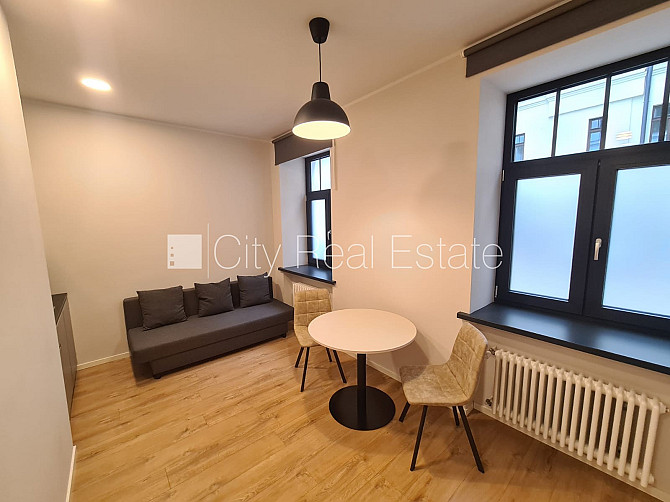 Здание во дворе, реновированный дом, закрытый двор, вход со двора, лифт, Рига - изображение 9