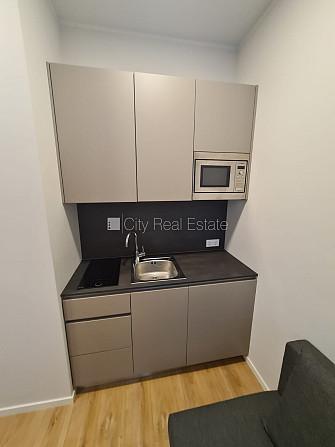 Здание во дворе, реновированный дом, закрытый двор, вход со двора, лифт, Рига - изображение 7