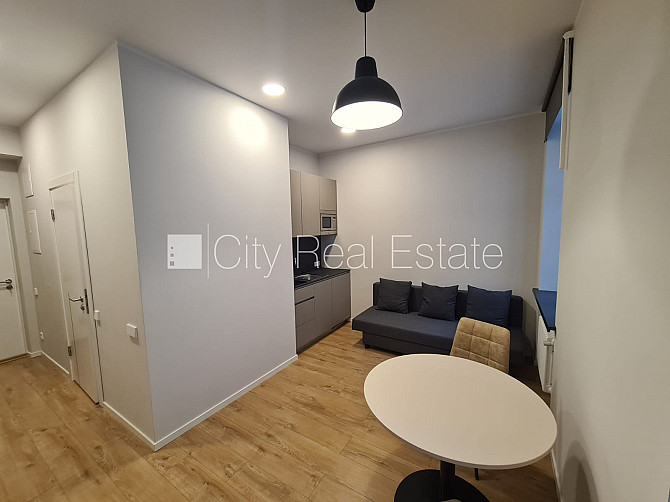 Здание во дворе, реновированный дом, закрытый двор, вход со двора, лифт, Рига - изображение 3