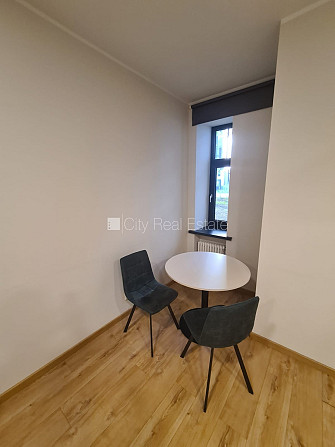 Здание во дворе, реновированный дом, закрытый двор, вход со двора, лифт, Рига - изображение 7