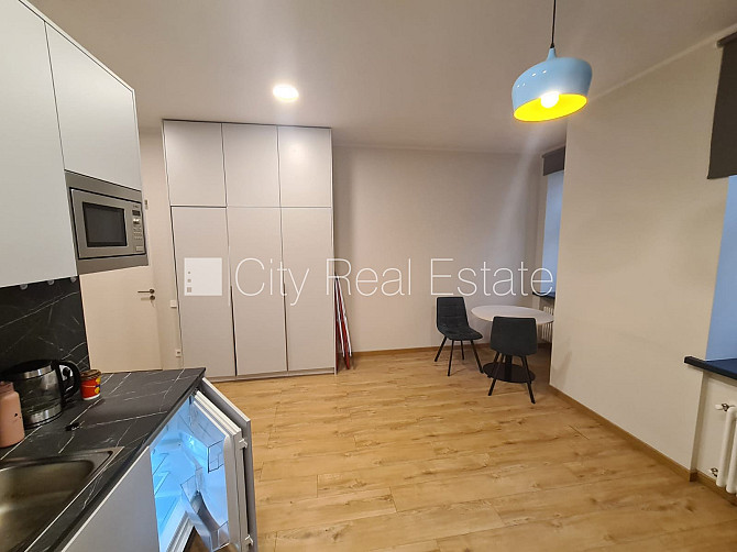 Здание во дворе, реновированный дом, закрытый двор, вход со двора, лифт, Рига - изображение 15