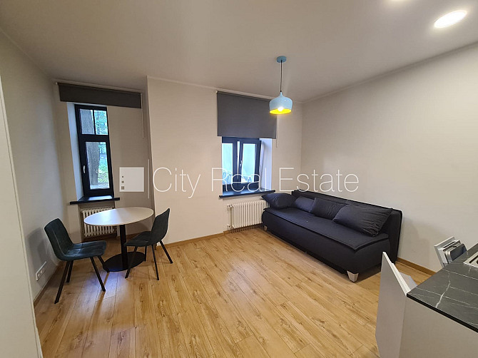 Здание во дворе, реновированный дом, закрытый двор, вход со двора, лифт, Рига - изображение 1