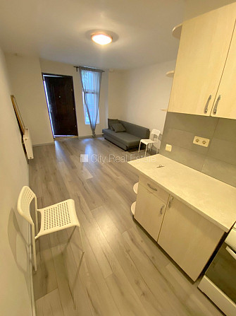 Фасадный дом, реновированный дом, фасад с декоративной штукатуркой, закрытый Рига - изображение 3