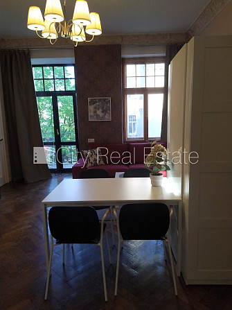 Jaunceltne, pagalma ēka, energo efektīva māja, ieeja no pagalma, puspagrabs, ir lifts, logi Rīga - foto 15