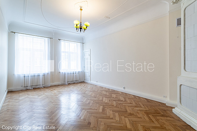 Земля в собственности, фасадный дом, реновированный дом, количество квартир в Рига - изображение 15