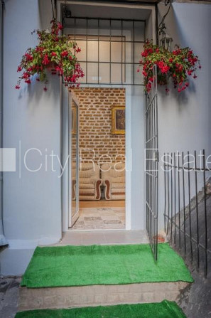 Фасадный дом, вход со двора, окна выходят во двор, изолированные комнаты 1 шт., Рига - изображение 9