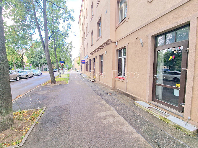 Fasādes māja, renovēta māja, ieeja no ielas, logi vērsti uz ielas pusi, gaisa ventilācijas Rīga - foto 1