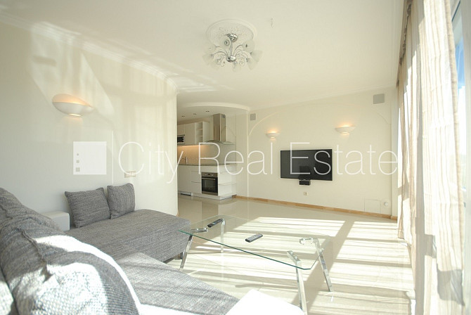 Jaunceltne, pagalma ēka, labiekārtota apzaļumota teritorija, labiekārtots apzaļumots pagalms, Rīga - foto 3