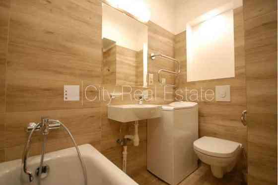 Новостройка, закрытая территория, бесплатная стоянка во дворе, охраняемая Рига