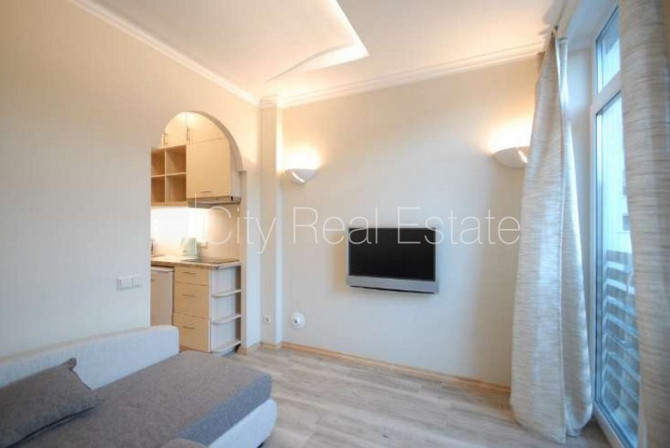 Jaunceltne, slēgta teritorija, bezmaksas stāvvieta pagalmā, apsargāta teritorija, ieeja no Rīga - foto 1