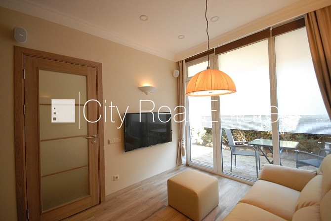 Новостройка, благоустроенная озеленённая территория, закрытый двор, территория Рига - изображение 2