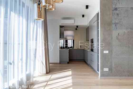 Новостройка, здание во дворе, закрытый двор, возможность аренды парковки, вход со Рига