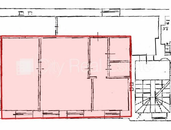 Фасадный дом, реновированный дом, благоустроенная озеленённая территория, вход с Рига - изображение 12