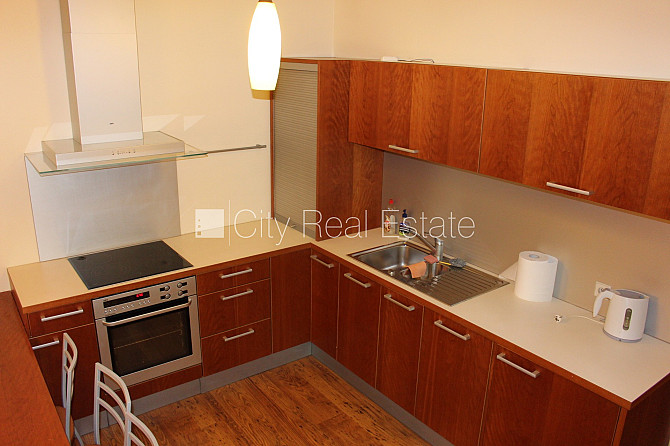 Дом во дворе, место для машины, количество спален 1 шт., одна изолированная Рига - изображение 4