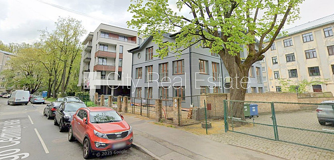 Фасадный дом, реновированный дом, закрытый двор, территория обнесена забором, Рига - изображение 18