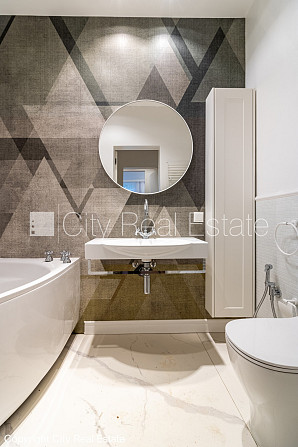 Частный дом, количество квартир в здании 4 шт., благоустроенный озеленённый двор, Рига - изображение 9