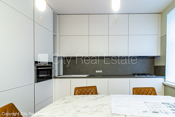 Частный дом, количество квартир в здании 4 шт., благоустроенный озеленённый двор, Рига - изображение 5