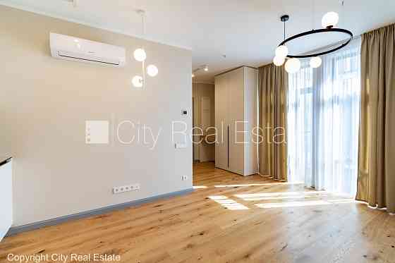 Новостройка, здание во дворе, возможность аренды парковки, во дворе детская Рига