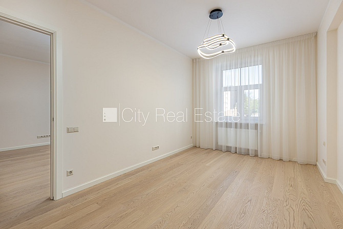 Фасадный дом, реновированный дом, благоустроенный озеленённый двор, закрытый Рига - изображение 10