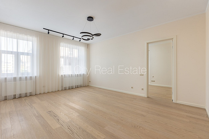 Фасадный дом, реновированный дом, благоустроенный озеленённый двор, закрытый Рига - изображение 2