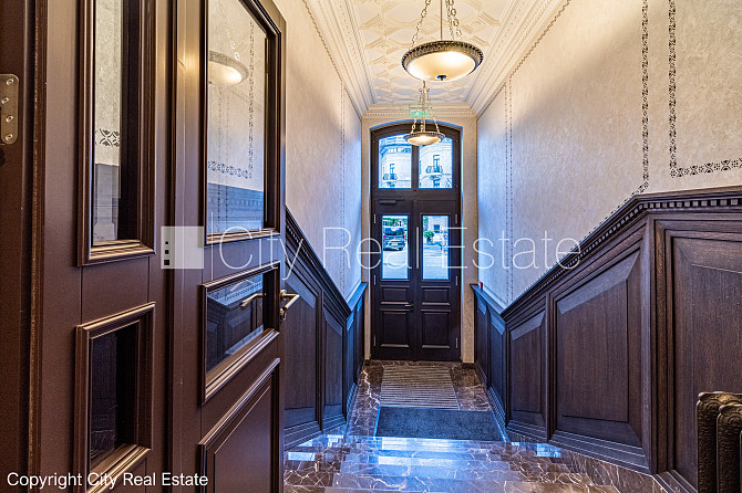 Renovēta māja, iespēja nomāt autostāvvietu, apsargāta autostāvvieta, apsargāts pagalms, Rīga - foto 11