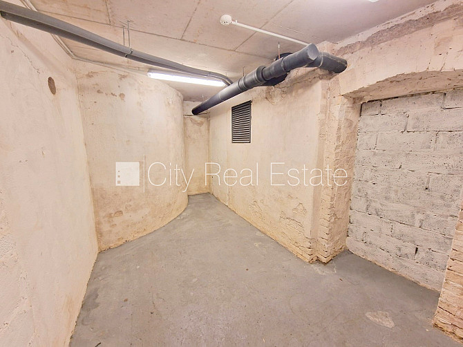 Фасадный дом, реновированный дом, на подвальном этаже доступно кладовое Рига - изображение 7