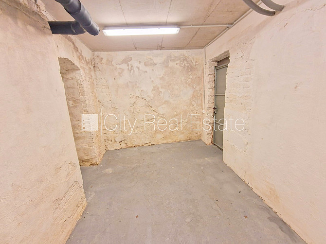 Фасадный дом, реновированный дом, на подвальном этаже доступно кладовое Рига - изображение 4