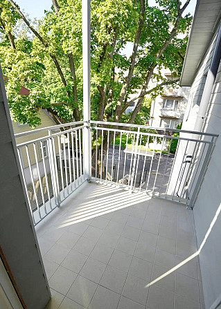 Фасадный дом, реновированный дом, закрытый двор, территория обнесена забором, Рига - изображение 10