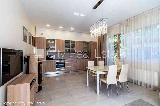 Земля в собственности, новостройка, зеленая территория, закрытый двор, въездные Jūrmala