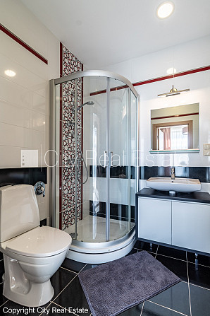 Zeme īpašumā, jaunceltne, zaļā teritorija, slēgts pagalms, teritorijas iebrauktuves vārti Jūrmala - foto 15